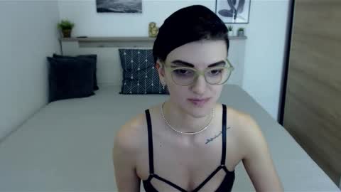Hi there guys  My pleasure in your hands  pvt is open online show from January 2025 05:32:01 PM