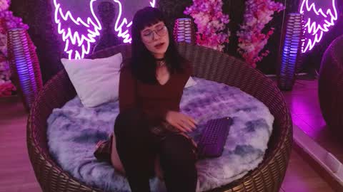 Snapshot of ana_luve chatting on November 2025 08:41:01 PM Ana online show from November 2025 08:41:01 PM