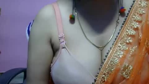Snapshot of anamika794088 chatting on December 2024 04:28:02 PM anamika794088 online show from December 2024 04:28:02 PM