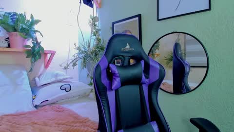 Snapshot of anapola_ chatting on January 2025 07:22:01 AM ana online show from January 2025 07:22:01 AM