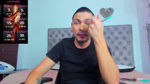 andressterling  online show from September 2025 12:21:02 AM