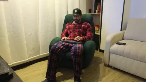 Andrew online show from February 2025 02:37:01 AM