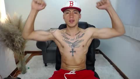 andyderek1 online show from December 2025 11:16:02 AM