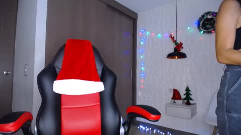 Angel online show from December 2024 05:33:01 PM
