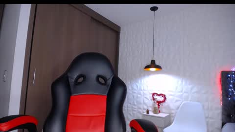 Angel online show from February 2025 06:04:01 PM