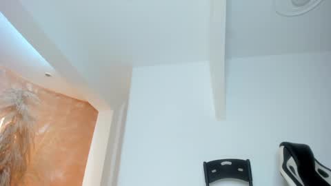 Snapshot of angel_nicolas chatting on December 2024 02:21:01 AM ANGEL online show from December 2024 02:21:01 AM