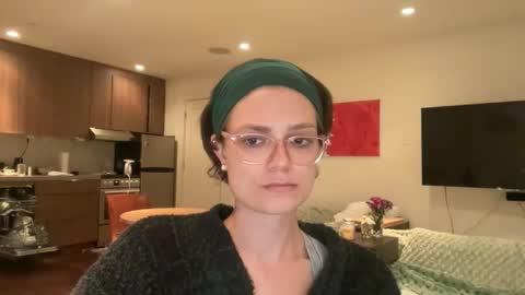 Snapshot of angeleleven11 chatting on December 2025 01:33:02 AM angeleleven11 online show from December 2025 01:33:02 AM