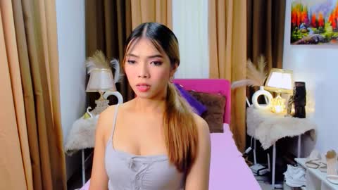 Snapshot of angelic076039 chatting on October 2025 10:57:02 AM MISS PAU online show from October 2025 10:57:02 AM