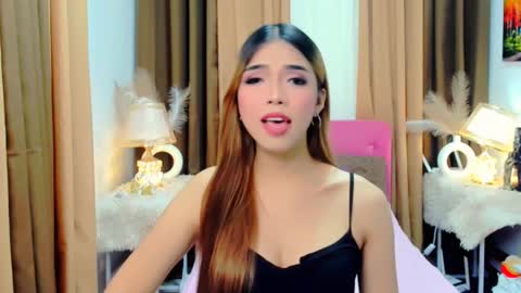 Snapshot of angelic076039 chatting on October 2025 02:30:02 AM MISS PAU online show from October 2025 02:30:02 AM