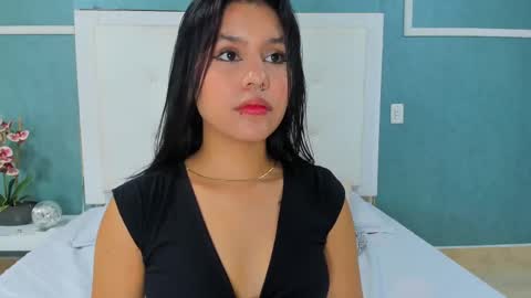 Snapshot of ania_gomez chatting on February 2025 12:37:01 AM Ania online show from February 2025 12:37:01 AM