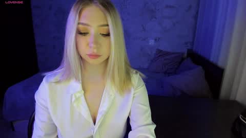 Annabelle online show from January 2025 07:10:01 PM