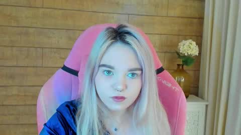 AnnaDelon online show from September 2025 05:01:02 AM