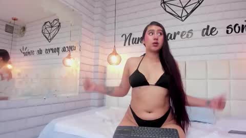 Snapshot of annie_cute18 chatting on November 2025 06:30:01 PM annie_cute18 online show from November 2025 06:30:01 PM