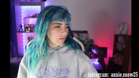JEANNE no olvides seguirme dont forget follow me  uu online show from December 2024 10:55:02 PM