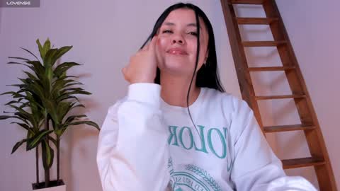 Annie  online show from February 2025 03:23:02 AM