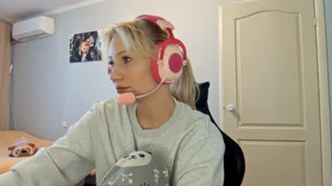 Kate online show from September 2025 08:36:01 AM