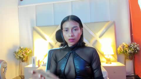 Snapshot of annylittle_ chatting on October 2025 04:20:01 AM LittleSunny My schedule 1400 - 2200 GMT -5 online show from October 2025 04:20:01 AM