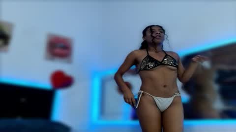 Snapshot of antonella_pink2 chatting on November 2025 07:10:01 PM antonella online show from November 2025 07:10:01 PM