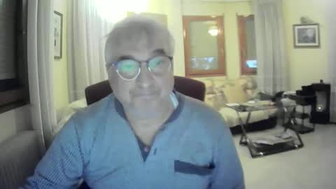 Antonio online show from December 2025 10:07:01 PM