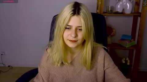 Snapshot of apheliastar chatting on November 2025 03:44:02 PM ApheliaStar online show from November 2025 03:44:02 PM