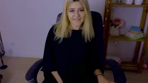 Snapshot of apheliastar chatting on November 2025 02:44:01 PM ApheliaStar online show from November 2025 02:44:01 PM