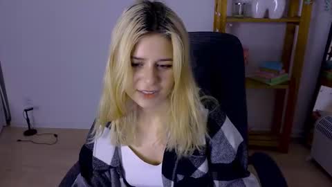 Snapshot of apheliastar chatting on November 2025 04:33:01 PM ApheliaStar online show from November 2025 04:33:01 PM