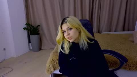 Snapshot of apheliastar chatting on November 2025 03:04:01 PM ApheliaStar online show from November 2025 03:04:01 PM