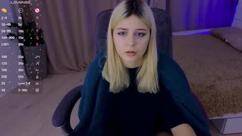 Snapshot of apheliastar chatting on December 2025 03:17:01 PM ApheliaStar online show from December 2025 03:17:01 PM