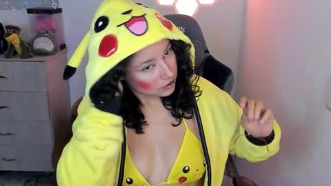 Snapshot of aqua_emilly chatting on October 2025 12:05:02 AM aqua emilly online show from October 2025 12:05:02 AM