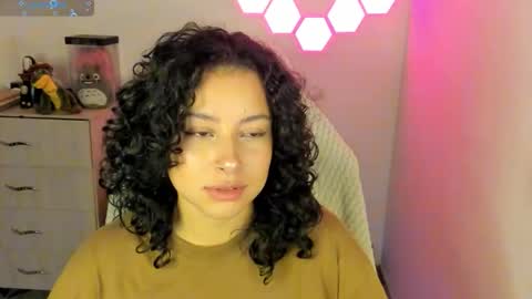 Snapshot of aqua_emilly chatting on November 2025 10:52:01 PM aqua emilly online show from November 2025 10:52:01 PM