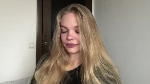 Amelia online show from November 2025 05:42:02 AM