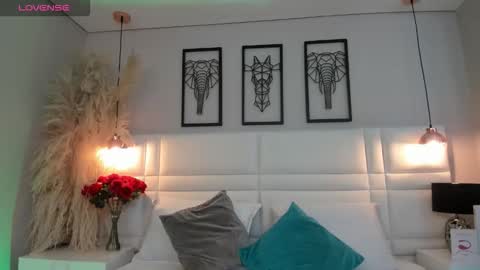 Snapshot of ari_lynn_ chatting on October 2025 03:10:02 AM ari_lynn_ online show from October 2025 03:10:02 AM