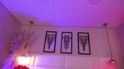 Snapshot of ari_lynn_ chatting on November 2025 03:01:01 AM ari_lynn_ online show from November 2025 03:01:01 AM