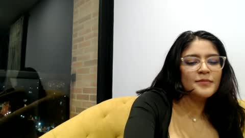 aria_andradee online show from February 2025 12:08:01 AM