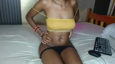 aria_shade online show from November 2025 11:48:01 PM