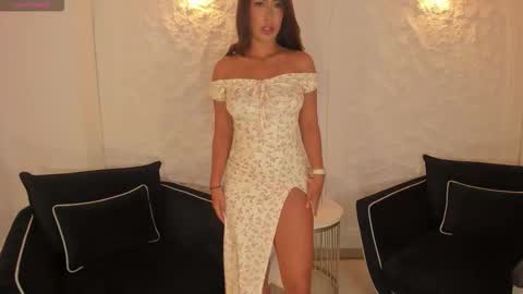 Snapshot of arianadumont chatting on November 2025 12:04:01 PM Ariana Dumont online show from November 2025 12:04:01 PM