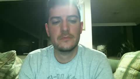 Snapshot of arielsinho chatting on October 2025 04:36:01 AM Anon online show from October 2025 04:36:01 AM