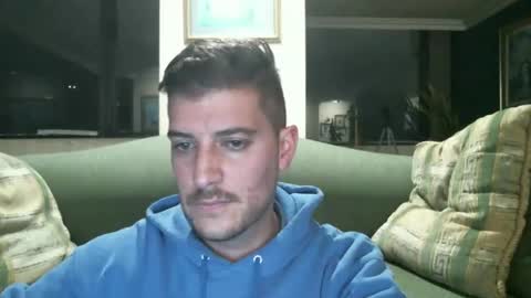 Snapshot of arielsinho chatting on December 2025 12:04:02 AM Anon online show from December 2025 12:04:02 AM