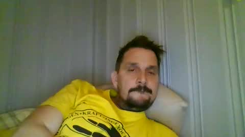 Snapshot of ariparikrigsmann chatting on December 2025 07:41:02 PM ariparikrigsmann online show from December 2025 07:41:02 PM