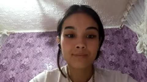 Snapshot of arvillahamner chatting on December 2025 07:10:02 PM Amina online show from December 2025 07:10:02 PM