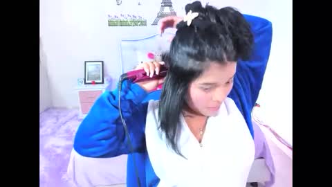 ashely_kataleya1 online show from September 2025 01:44:02 PM