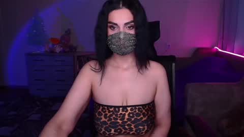   Yasmina   online show from January 2025 03:22:01 AM