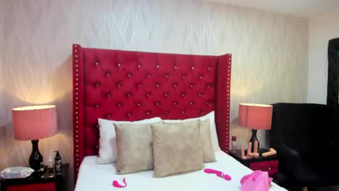 Snapshot of ashleyroberh chatting on October 2025 11:38:01 PM AshleyRoberh online show from October 2025 11:38:01 PM