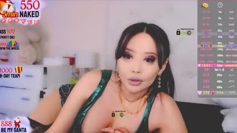  usually start stream about 10 pm PST 1 am EST  online show from December 2024 05:59:02 AM