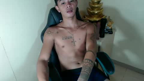 Snapshot of asian_utogxxx chatting on December 2025 11:21:01 PM angello abayon online show from December 2025 11:21:01 PM