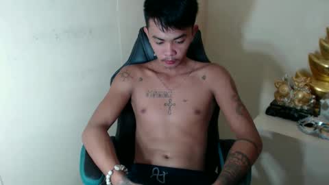 Snapshot of asian_utogxxx chatting on December 2025 11:53:01 PM angello abayon online show from December 2025 11:53:01 PM