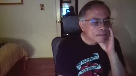 Asian Mixed Man online show from September 2025 06:33:02 PM