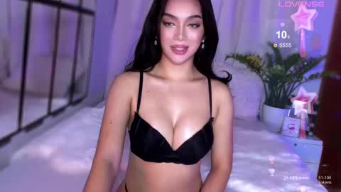Miss Nia online show from December 2024 01:53:01 AM