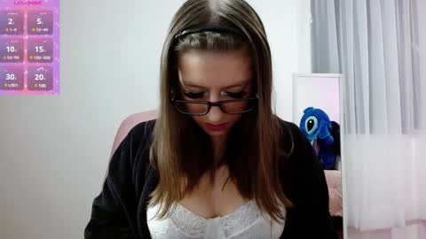 Aurora online show from December 2024 12:35:01 PM