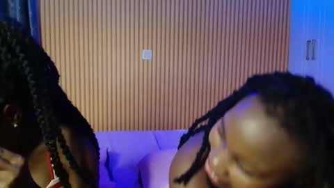 Snapshot of avian_talya chatting on November 2025 03:45:01 PM Avian online show from November 2025 03:45:01 PM